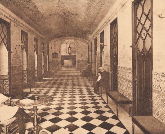 The baths gallery of Blancafort Spa in the 1920s |Photo given in by Víctor Krenn