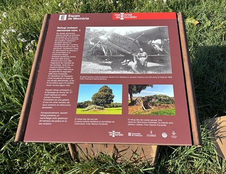 Imatge de la nova senyalització del Camp d'Aviació de Rosanes