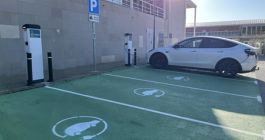 Imatge d'un dels nous carregadors nous per a cotxes elèctrics
