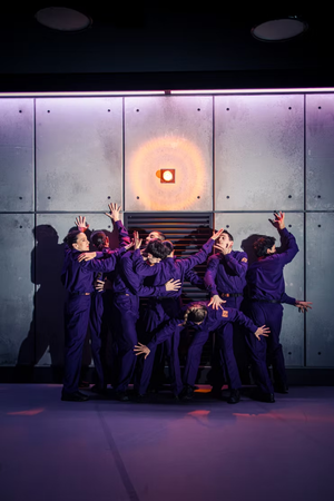 Image of the show 'Halley'
