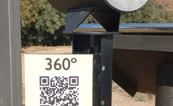Codi QR a l'estació d'interpretació