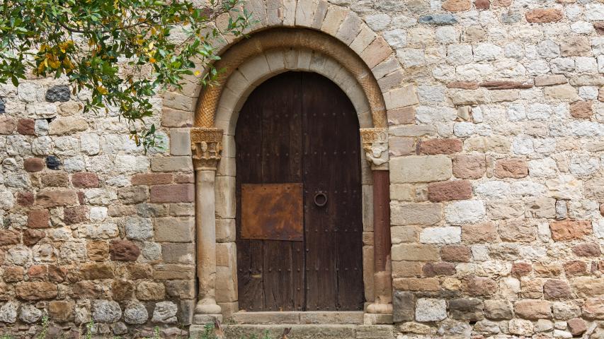 Porta de l’ ermita de Santa Maria del Camí