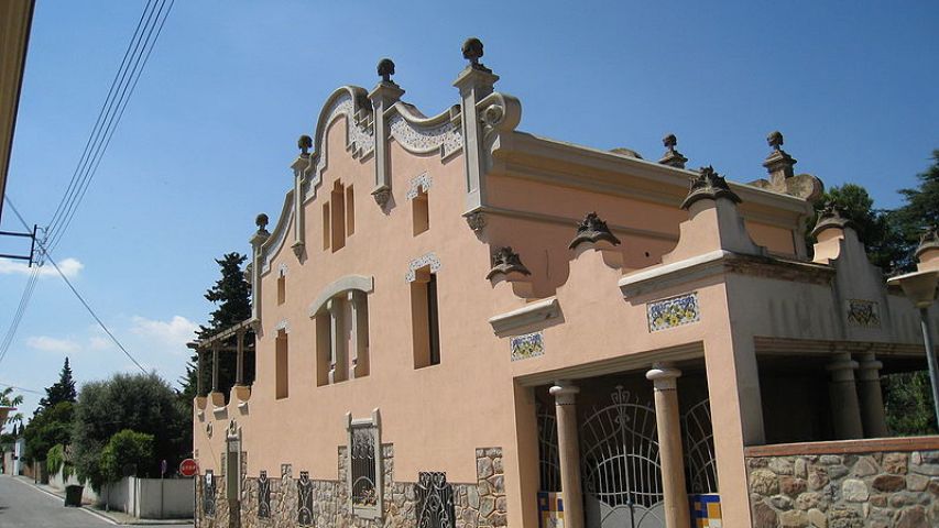 Casa Pere Serra